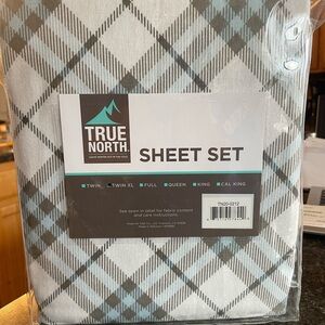 True North Twin XL Sheet Set.
